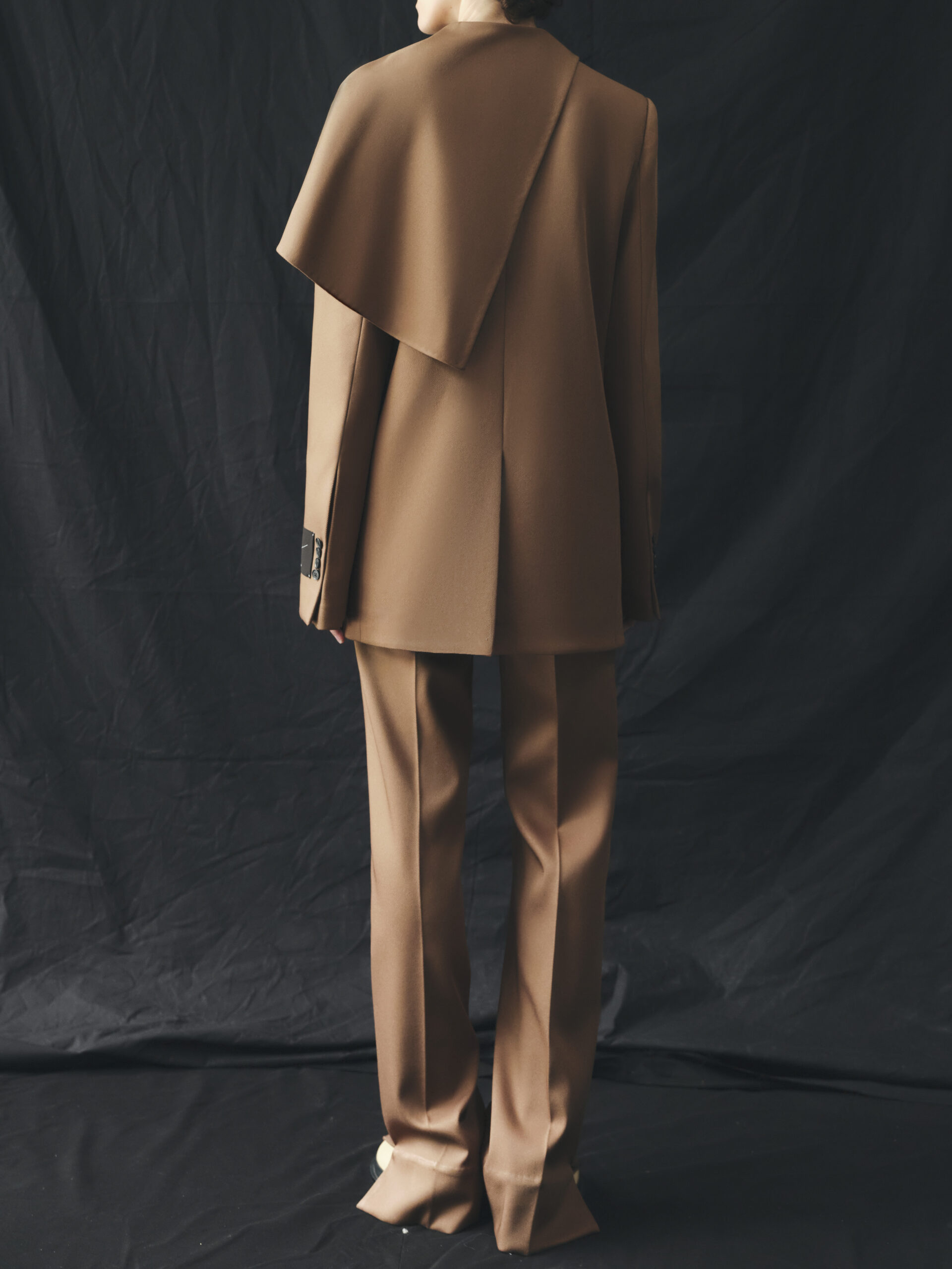 LE LAM Autumn Winter 23 — LOOK 09